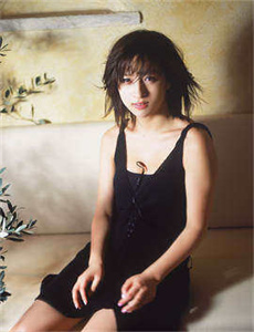 异女
