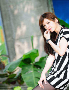 漂亮妈妈中文
